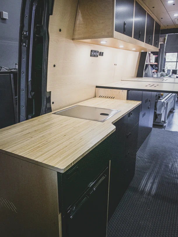 Van Kitchen | Universal